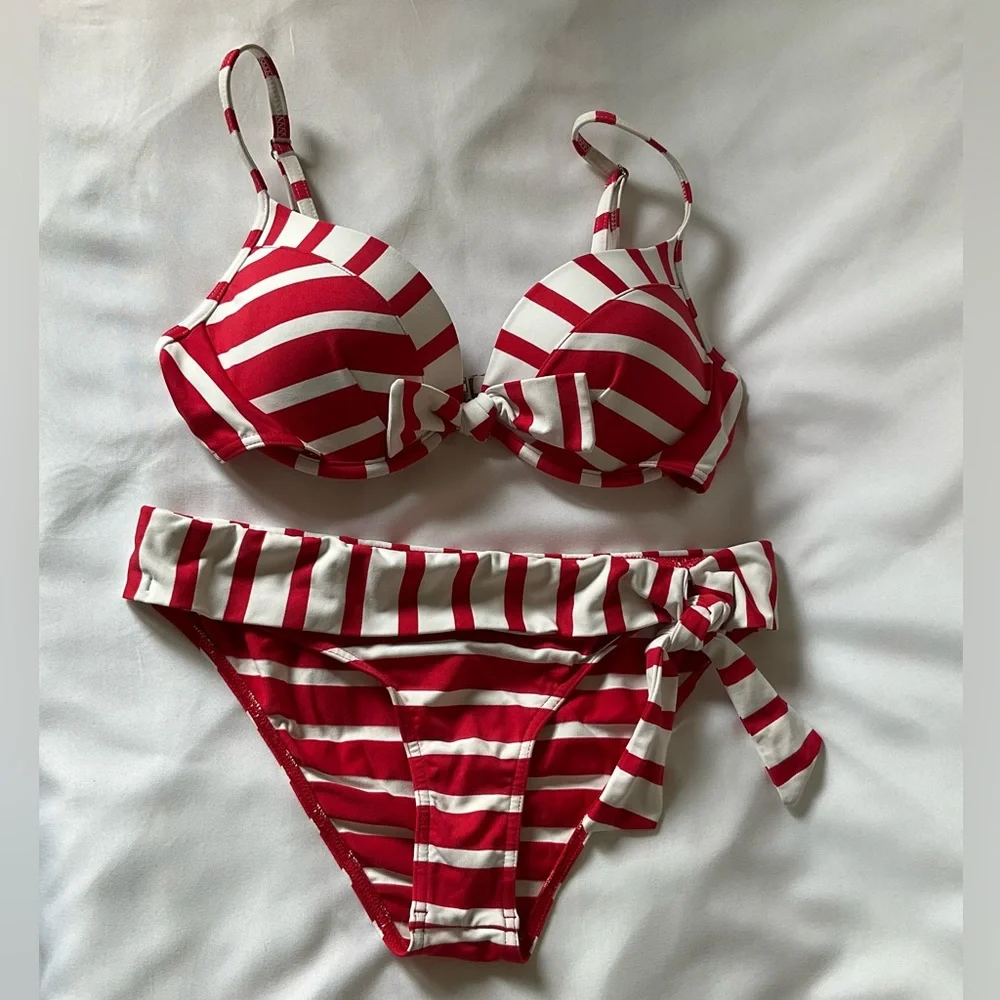 Livia - Bikini 👙 - Picture 1 of 10